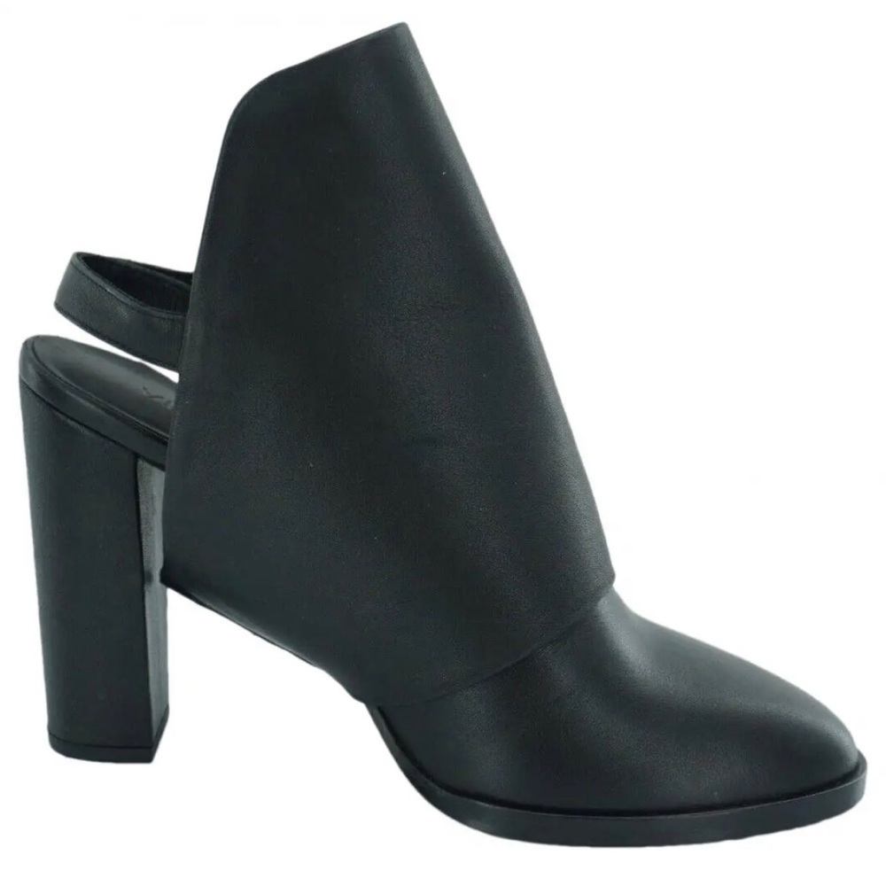 Vince Jody black leather made in Italy slingback ankle boots Size 7